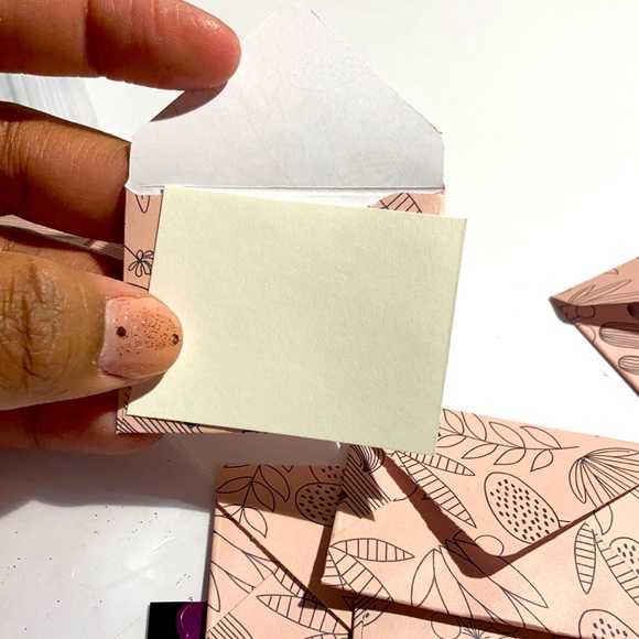 🌸Mini Envelopes🌸 - Picture 3 of 5